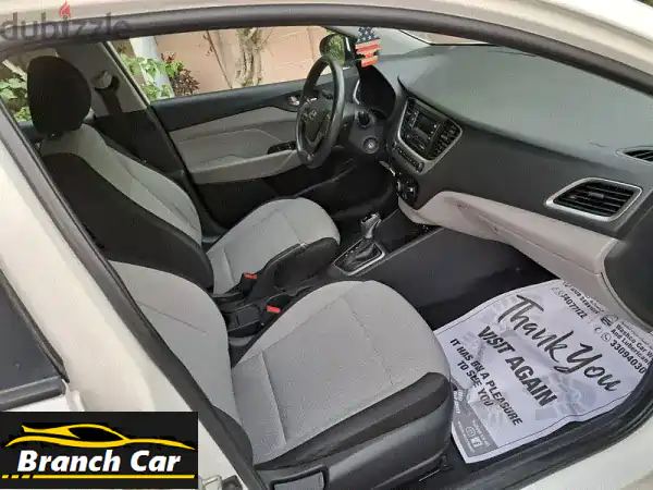 امتلك الآن: هيونداي أكسنت 2018 بيضاء - حالة ممتازة، تسجيل وتأمين حتى 2026! 🚗