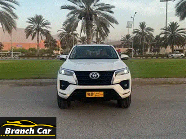 تويوتا فورتشنر XR 2024 للبيع | دفع رباعي نظيف 23 ألف كم فقط | بدون حوادث | مسقط