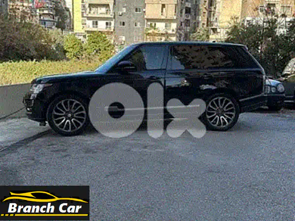 رينج روفر فوج V8 2015 للبيع: فخامة بريطانية خالدة وقوة V8 جبارة - لون أبيض أنيق