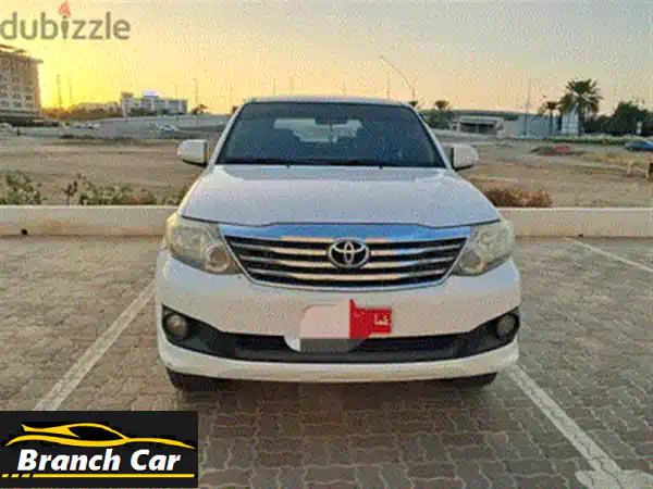 فرصة لا تعوض: تويوتا فورتشنر 2012 SR5 4.0V6 دفع رباعي | القوة والاعتمادية بانتظارك!