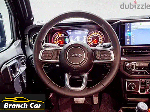 جيب رانجلر صحارى 2025 | أسود جلد فاخر: مغامرة لا تُنسى بأداء لا يُضاهى!