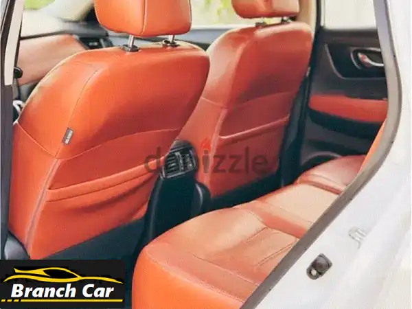 نيسان X-Trail 2021 SL فل أوبشن (أبيض) - تأمين شامل مايو 2026! مالك واحد