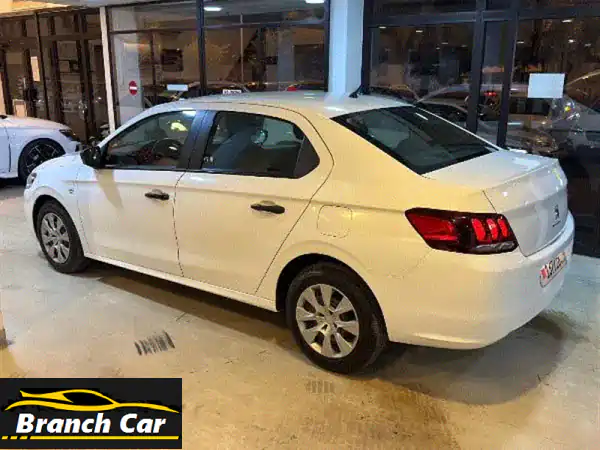 امتلك الآن: بيجو 301 موديل 2022 أوتوماتيك كامل | صيانة وكالة | 70 ألف كم فقط | لون أبيض