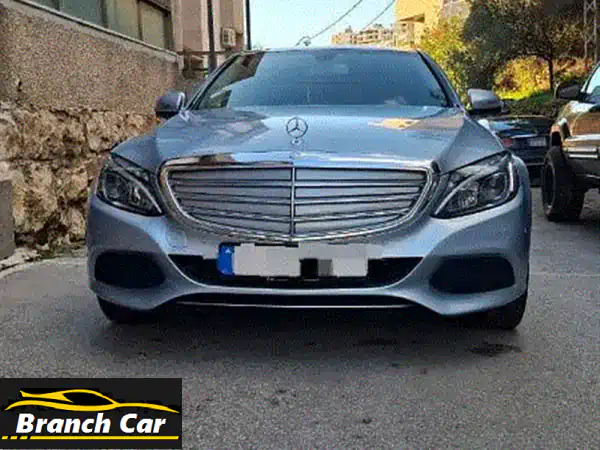 امتلك الفخامة! مرسيدس C300 4MATIC 2015 | كارفاكس نظيف...