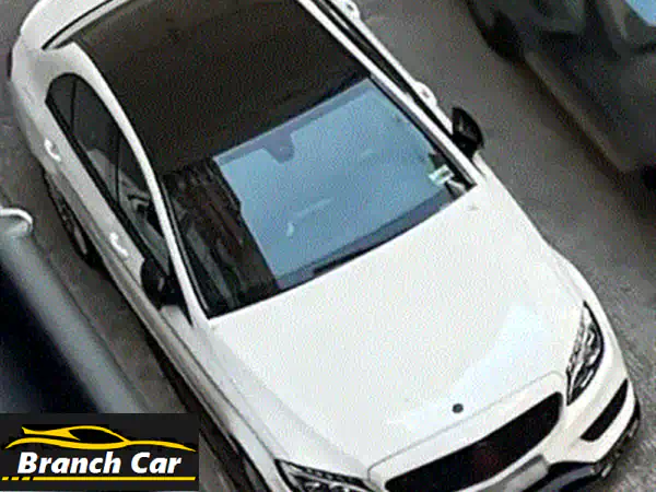 مرسيدس C300 AMG Line 2018 - كارفاكس نظيف | دفع رباعي 4Matic | فخامة وأداء استثنائي