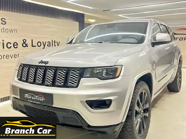 جيب جراند شيروكي ألتيتيود 2017 للبيع: نظافة...