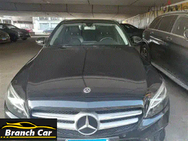 مرسيدس C180 AMG 2022 Black Edition: أحمر فريد | بانوراما | 37 ألف كم | صيانات وكيل | مصر الجديدة