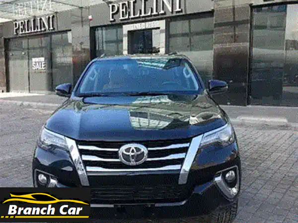 امتلكها الآن! تويوتا فورتشنر 2019 VXR V6 4x4 نظيفة جداً - مواصفات خليجية ودبي