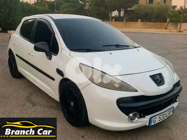 فرصة ذهبية: بيجو 207 بيضاء 2009 | استعمال امرأة...