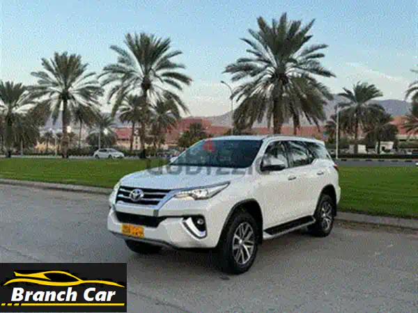 تويوتا فورتشنر 2020 V6 وكالة عمان - 7 ركاب عائلية | سيرفس بهوان | خالية من الحوادث | 102 ألف كم