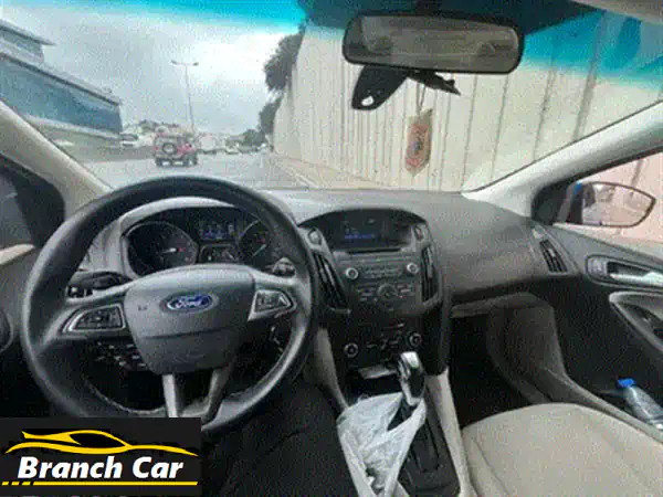 فورد فوكس 2016 للبيع: نظافة استثنائية، محرك وجير بحالة الوكالة + كاميرا وإطارات جديدة!