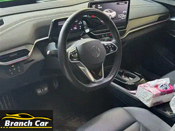 فولكس فاجن ID.4 Crozz 2022: حالة المصنع! 28 ألف كم فقط | سيارة كهربائية | عقد مسجل مجاناً