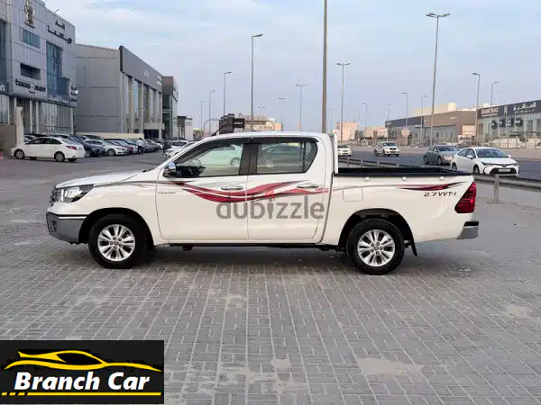 تويوتا هايلوكس SR5 2020 بيضاء للبيع: انطلاق نحو المغامرة بثقة وقوة! 🚀