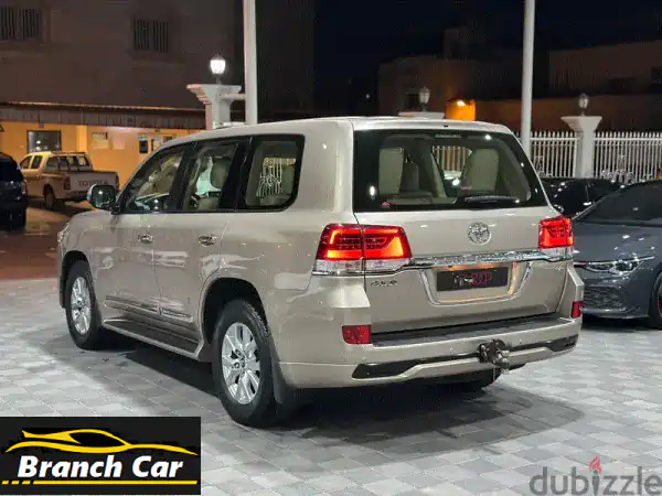 تويوتا لاند كروزر 2018 V8 | وكالة البحرين | تأمين شامل 2026 | بحالة ممتازة - Scoop Cars