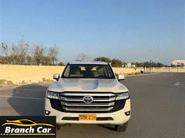 فرصة استثنائية: مرسيدس GLC 300 موديل 2025 | عداد 1600 كم فقط | تمويل 12 سنة بدون دفعة! (Oman)