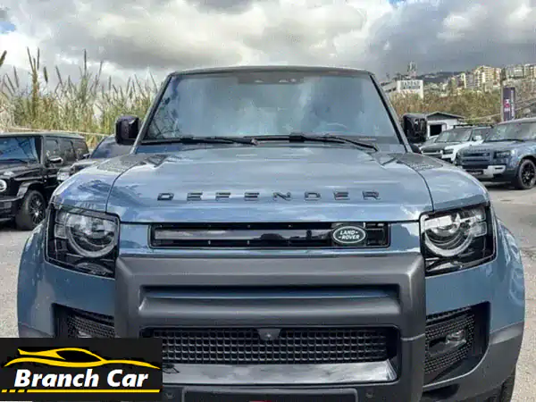 لاند روفر ديفندر 2022 SE P400: ٧ مقاعد | شبه جديدة | Carfax نظيف...