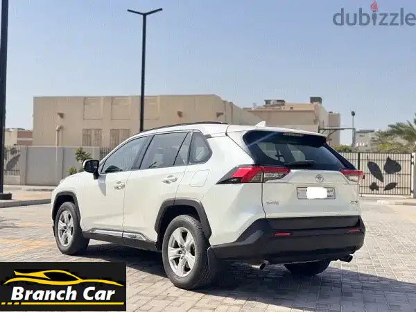 تويوتا راف فور 2021 للبيع - SUV فاخرة بحالة الوكالة | صيانة تويوتا كاملة | جاهزة للقيادة!
