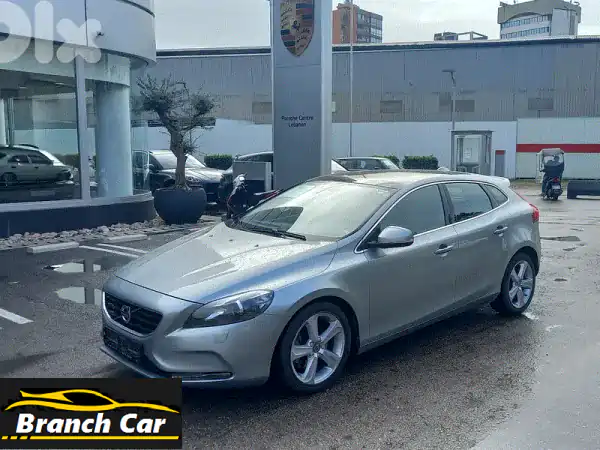 حصرياً: فولفو V40 T4 موديل 2015 فضي | 39 ألف كم فقط | أداء...