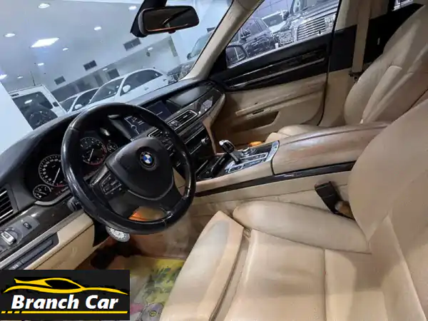 BMW 750 Li 2009 أبيض: فخامة وأداء استثنائي للبيع بالبحرين