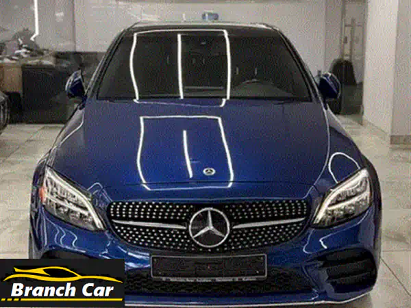 امتلك الفخامة والرياضية: مرسيدس C300 كوبيه AMG 2019 - بيضاء على أحمر - ضمان وتسهيلات تمويل!