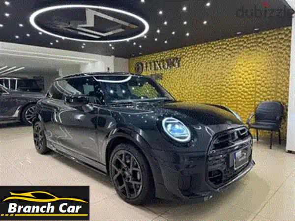 ميني كوبر S كوبيه JCW 2026 الفاخرة: أداء John Cooper Works المذهل بـ9,000 كم فقط! (ضمان الوكيل)