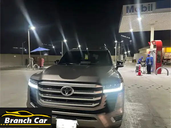 تويوتا لاندكروزر 2022 VXR توين تيربو: الفخامة،...