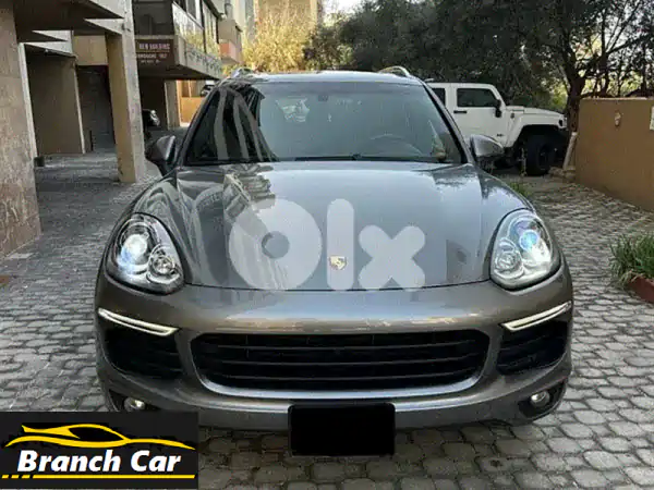 Porsche Cayenne 2016 gray on black
