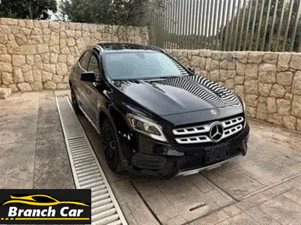 استمتع بالفخامة الألمانية: مرسيدس GLA 220 4MATIC 2019 فل كامل - وارد ألمانيا بدون أضرار!