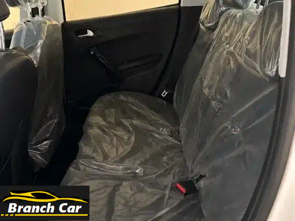 بيجو 208 ألور 2013 للبيع: مواصفات عالية، بانوراما، جلد | قيادة اقتصادية وممتعة!