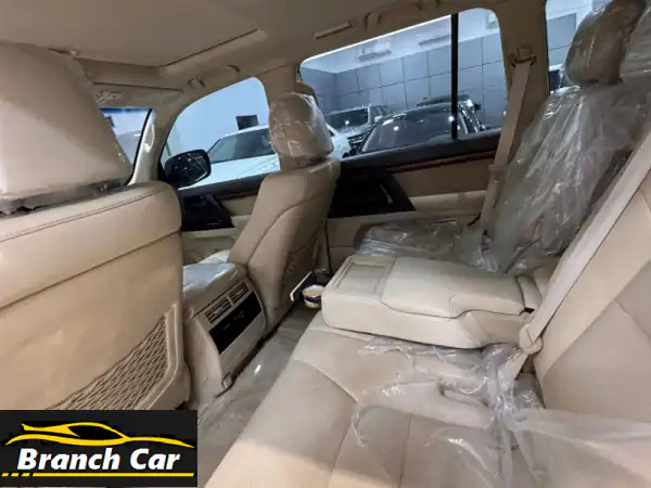 فرصة ذهبية: تويوتا لاندكروزر GXR 2017 لؤلؤي | فخامة وقوة لا تضاهى في البحرين!