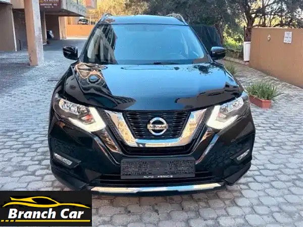 نيسان اكس تريل 2018 AWD | أسود ملكي | 7 مقاعد | 75 ألف كم...