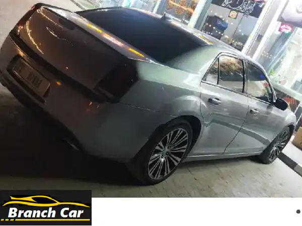 امتلك الفخامة بأسعار لا تُصدق! كرايسلر 300S موديل 2018 للبيع 26,000 درهم إماراتي - حالة ممتازة.