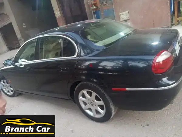 جاكوار S-Type 2005: فخامة بريطانية بسعر...