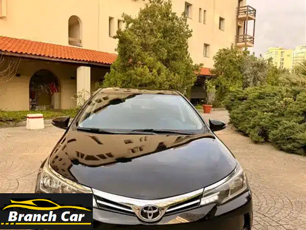 امتلك تويوتا كورولا 2018: الأناقة، الاعتمادية،...