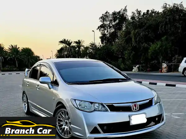 الفرصة الذهبية: أنظف هوندا سيفيك 2006 في دبي! يابانية، 139 ألف كم، جاهزة!