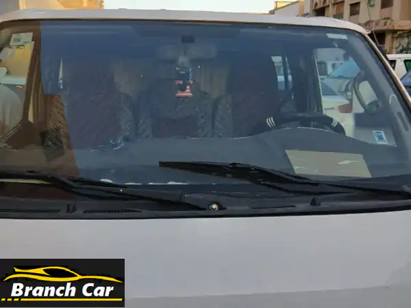 تويوتا هايس 2011 ديزل أبيض: مكيف، ثلاجة، كراسي نظيفة...