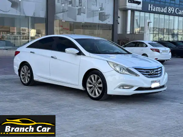 امتلك هيونداي سوناتا 2012 أبيض فاخرة: أناقة وأداء...