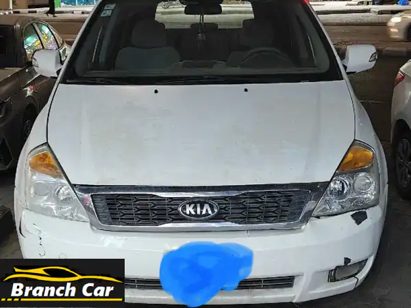 السيارة بحالة ممتازة، الطراز كرنفال، سنة الصنع 2015، ولا ينقصها أي شيء. موقعها في الرياض (العينية ..