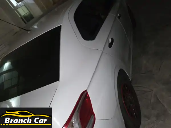 بيجو 301 موديل 2015 خليجية: صيانة شاملة، كاوتش زيرو، ترخيص سنة!