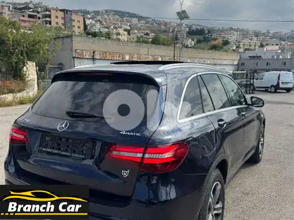 امتلك الفخامة: مرسيدس GLC 250 AMG 2018 - بانوراما, LED, مالك...