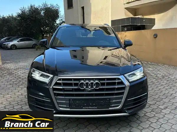 Audi Q5 Quattro Premium Plus 2018 dark blue on brown (clean carfax)