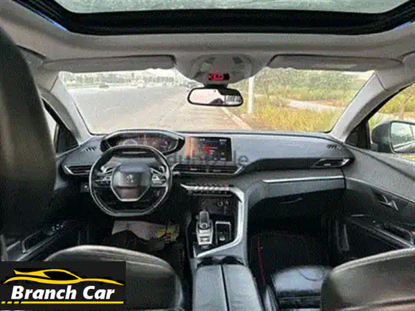 حصرياً: بيجو 5008 GT Line 2022 - أعلى فئة - فبريكة بالكامل (عدا باب) - فرصة لا تعوض!