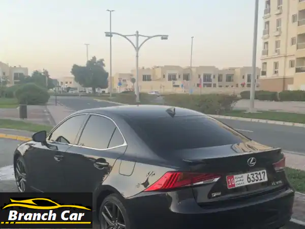 لكزس IS 300 فل أوبشن 2018 بحالة الوكالة | امتلك رفاهية...