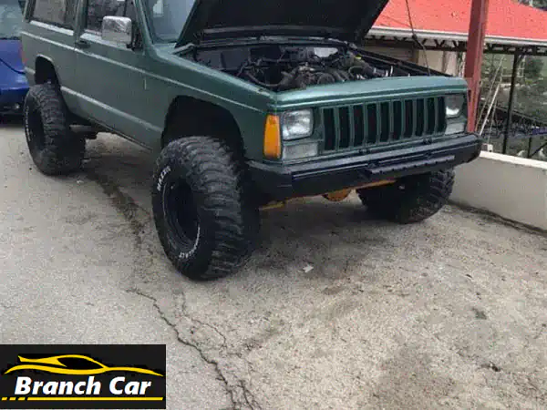 جيب شيروكي XJ كوبيه 1986 النادرة: وحش الطرق...