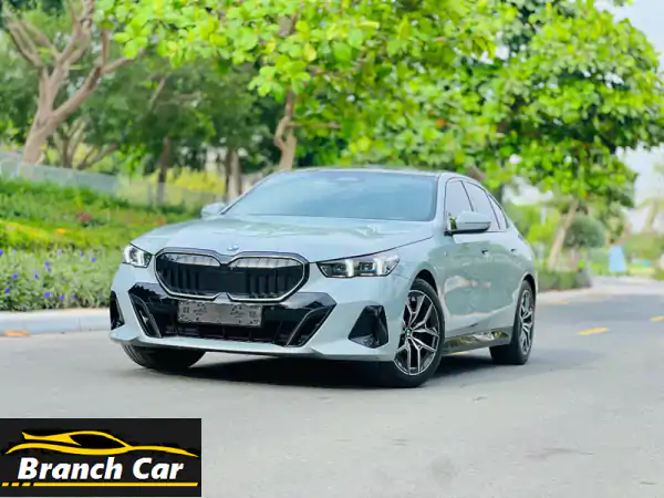 BMW 520i M Sport 2024 للبيع: 20 ألف كم، M-Kit، 205,000 درهم | فخامة وأداء