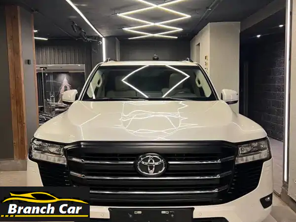 امتلك أيقونة الفخامة والقوة: تويوتا لاندكروزر GXR 2023 V6...