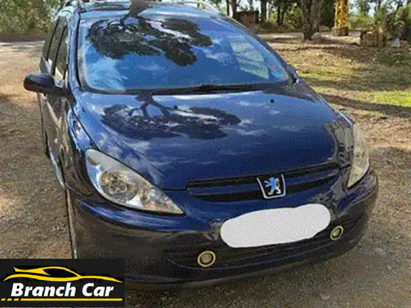 امتلك الأسطورة: لاند روفر رنج فوج 2004 - قوة، فخامة وأداء خارق بحالة استثنائية!