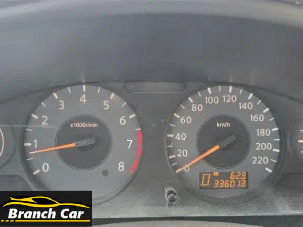 نيسان صني موديل 2013. سيارة نظيفة تم تغيير...