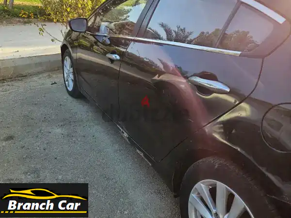 كيا سيراتو 2014 للبيع: فابريكة بالكامل، رخصة سنتين ونصف...