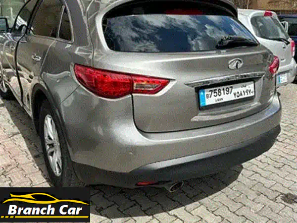 Infiniti Fx 35 series mod 2010 f. o 4 wd 3 camera like new